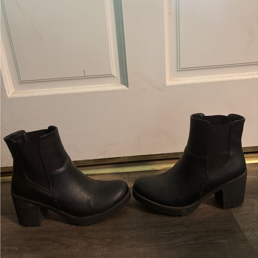 Black Ankle Boots for Women